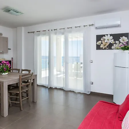 Apartahotel Spuma Di Mare 3*
